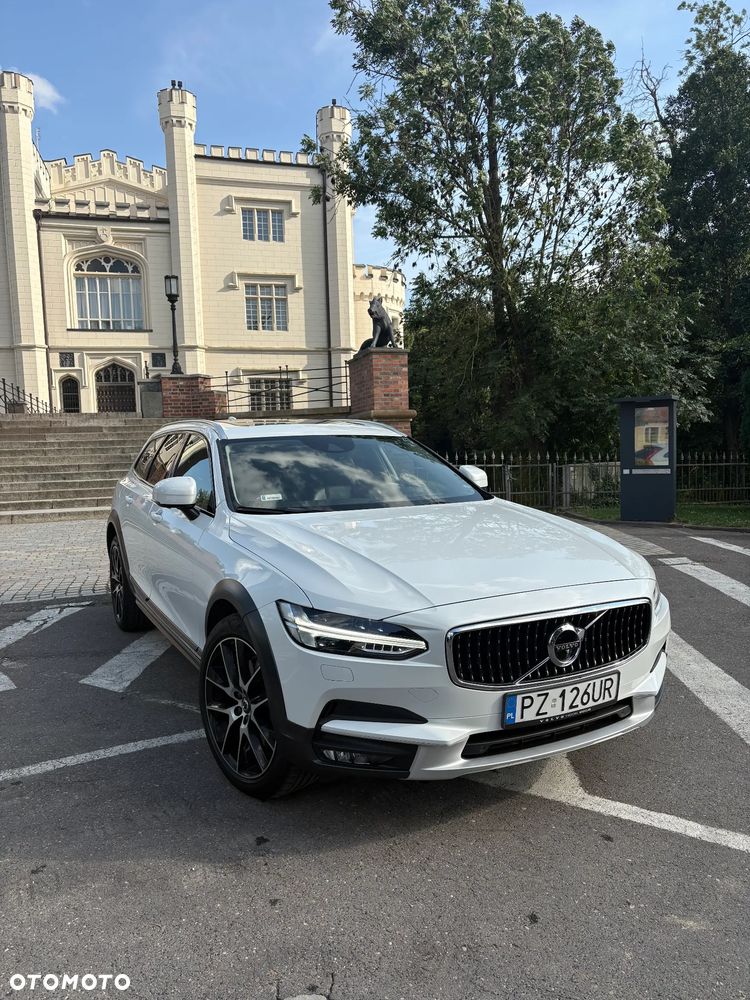 Volvo V90 Cross Country D5 AWD - 1