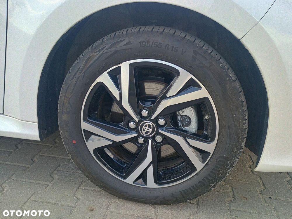 Toyota Yaris Hybrid 1.5 Style - 10