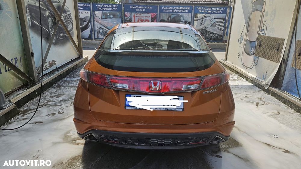Honda Civic 1.8 Executive - 3