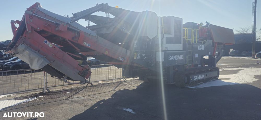 Sandvik QJ341 - concasor cu falci 49,4 tone - 4