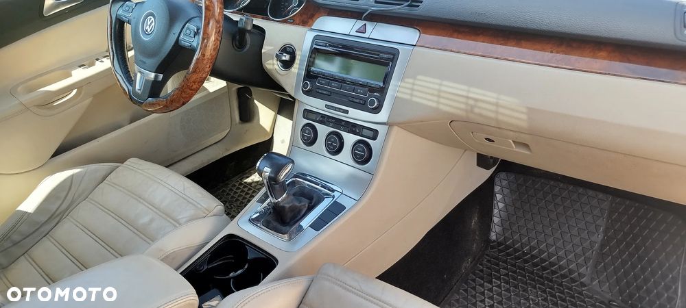 Volkswagen Passat - 5