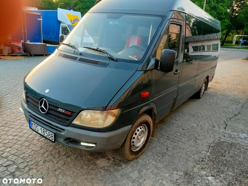 Mercedes-Benz Sprinter - 2