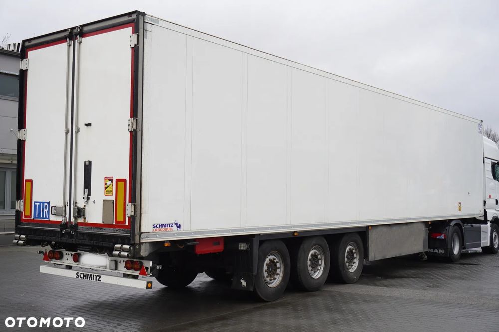 Schmitz Cargobull Naczepa chłodnicza Schmitz / Carrier Vector 1550 - 3
