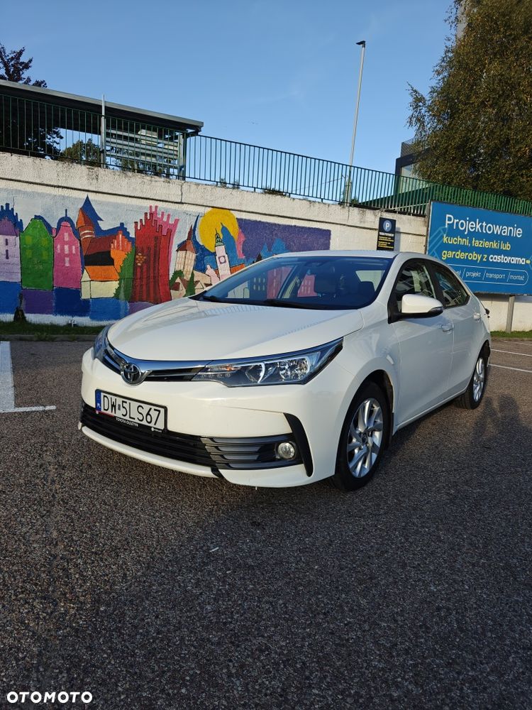 Toyota Corolla - 4