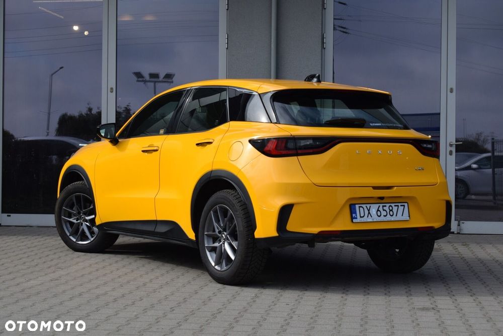 Lexus LBX - 3