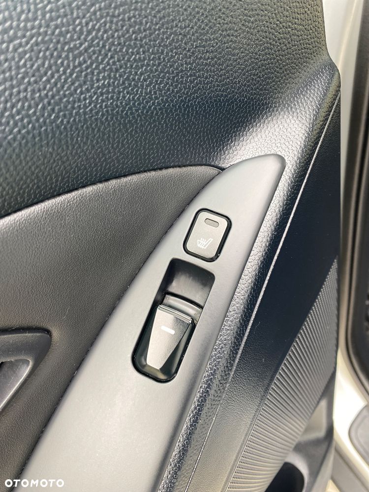 Hyundai ix35 2.0 4WD Premium - 19