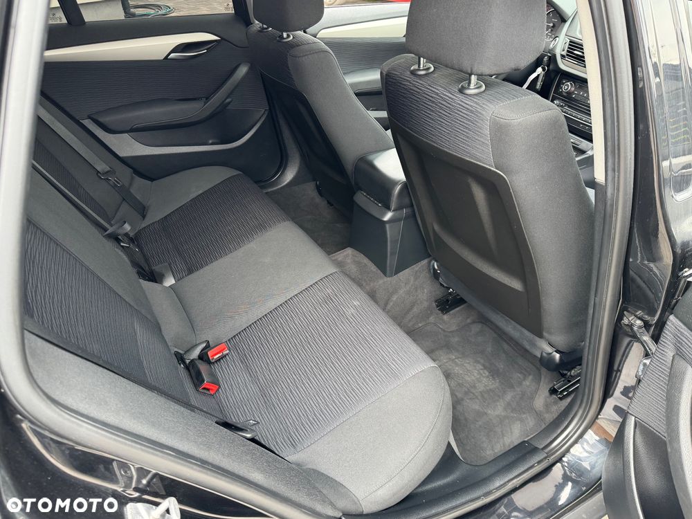 BMW X1 xDrive18d xLine - 36
