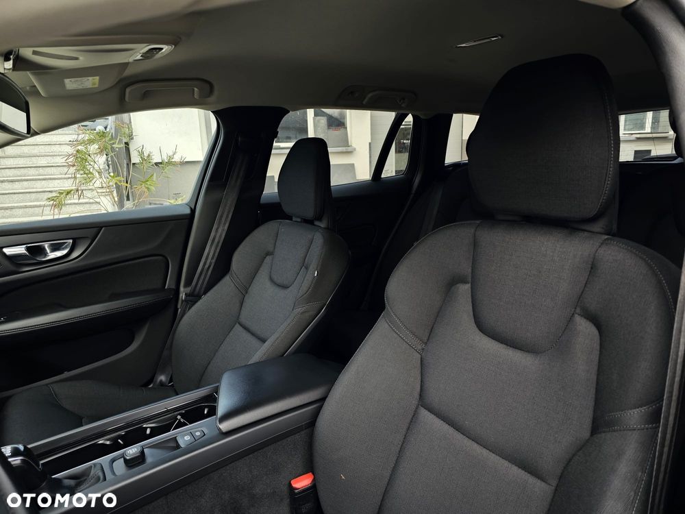 Volvo V60 D3 Momentum - 30