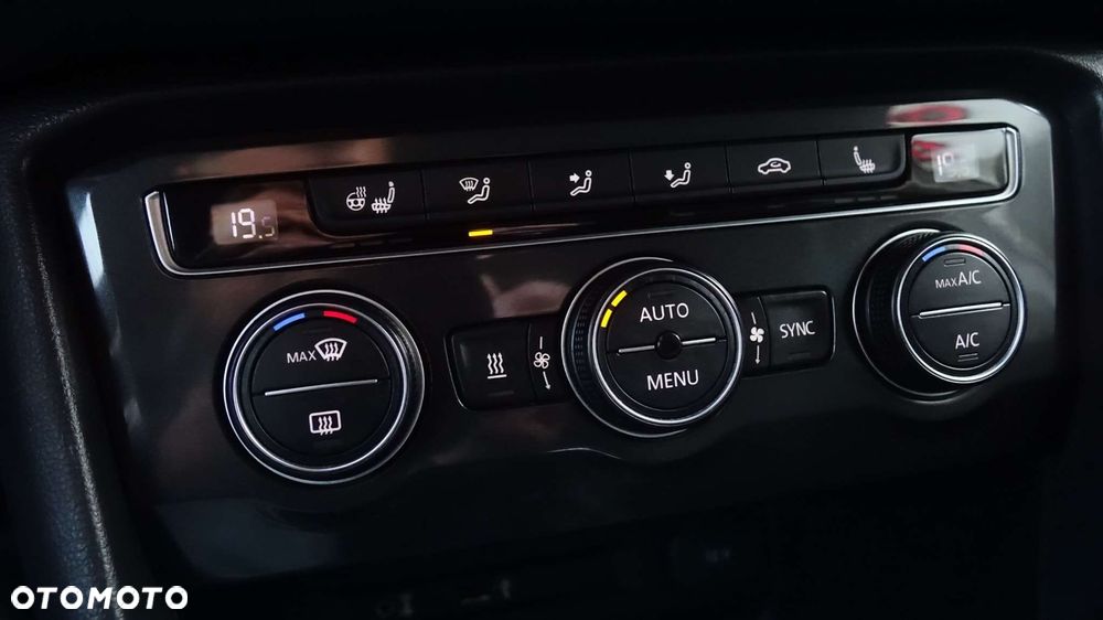 Volkswagen Tiguan - 37