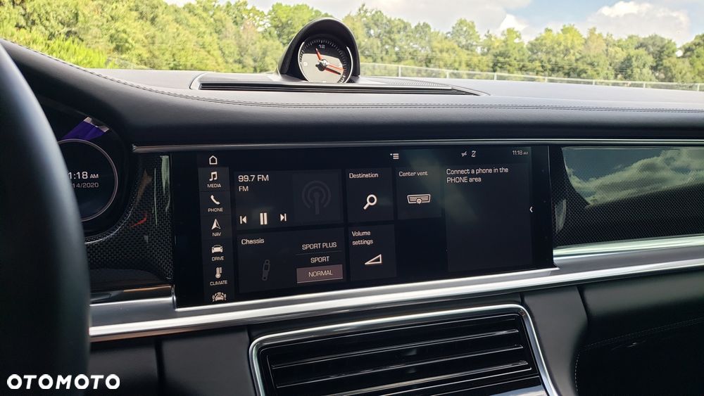Porsche Panamera - 25