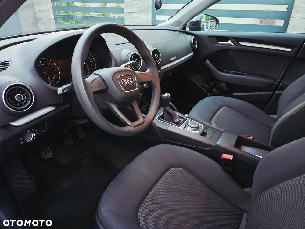 Audi A3 Sportback 2.0 TDI - 7