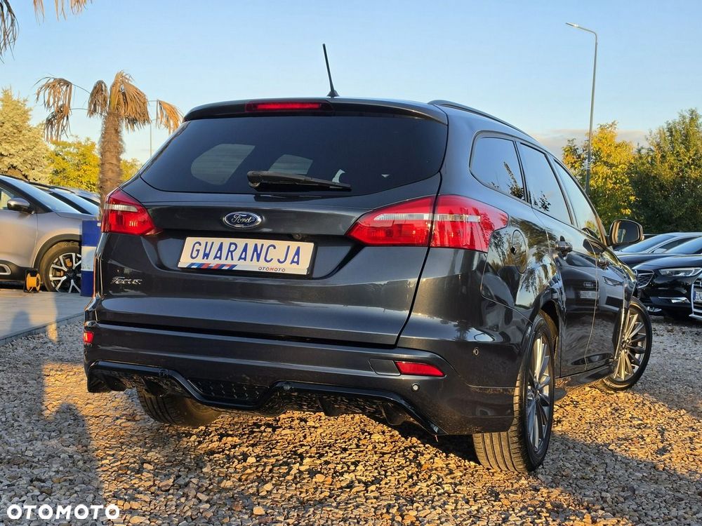 Ford Focus 1.5 EcoBlue Start-Stopp-System ST-LINE - 28