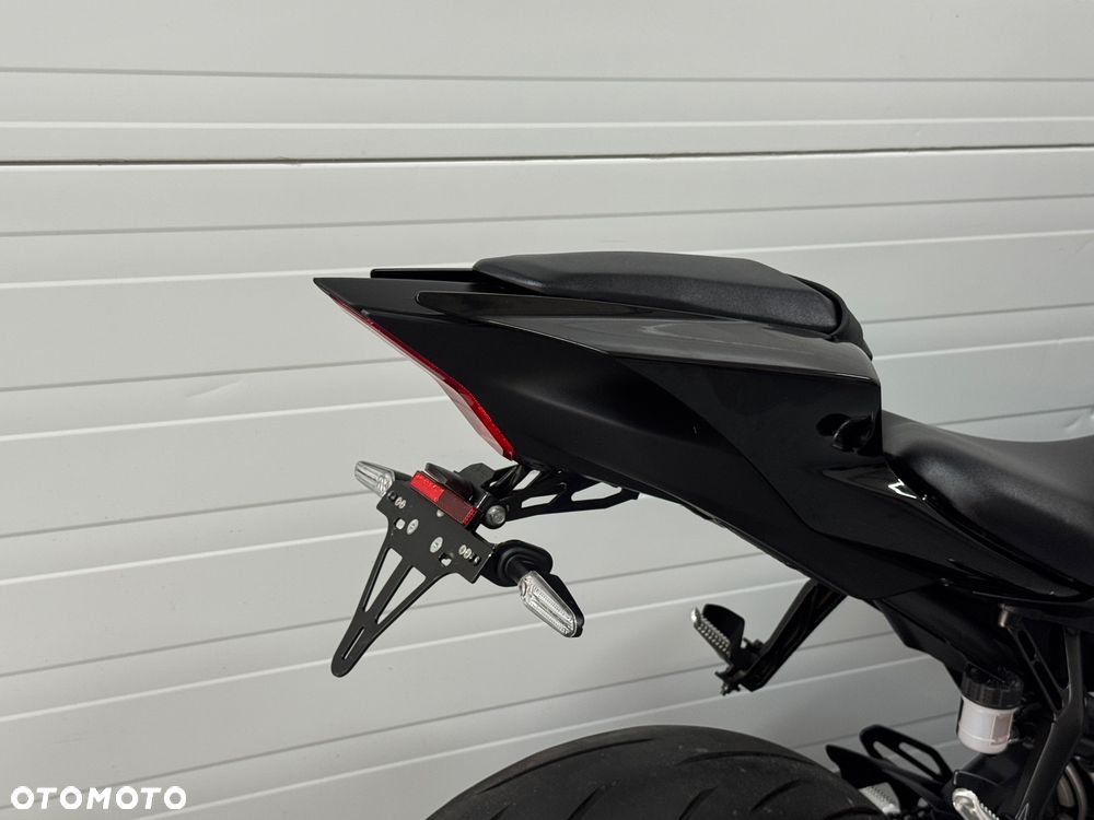 Yamaha R7 - 8