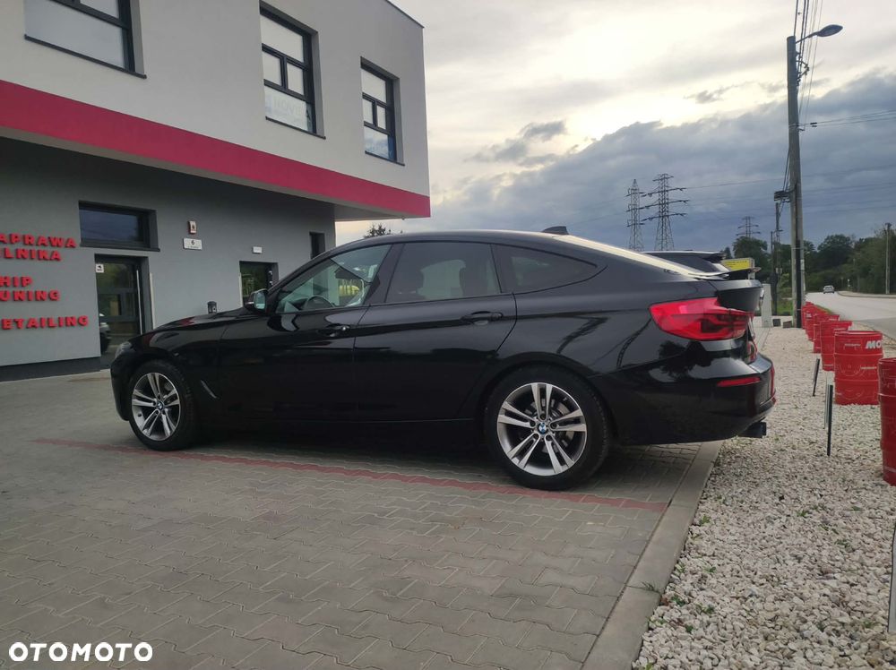 BMW 3GT 330i GPF Sport Line - 8