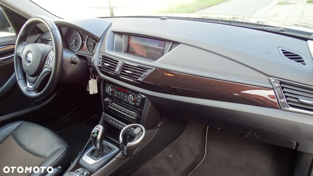 BMW X1 xDrive20d xLine - 17