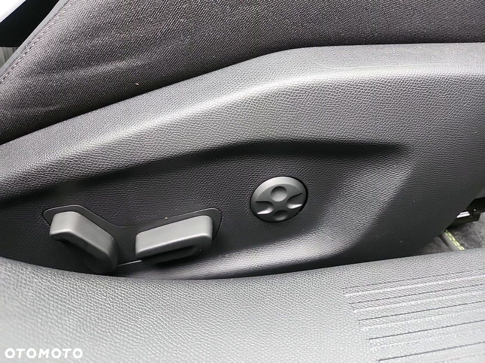 Peugeot 408 1.2 PureTech GT S&S EAT8 - 14