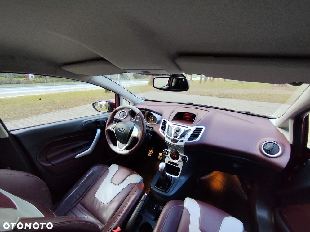 Ford Fiesta - 29