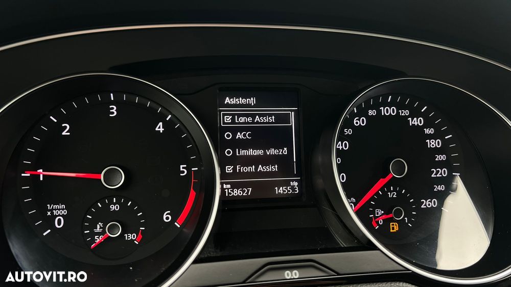 Volkswagen Passat - 11