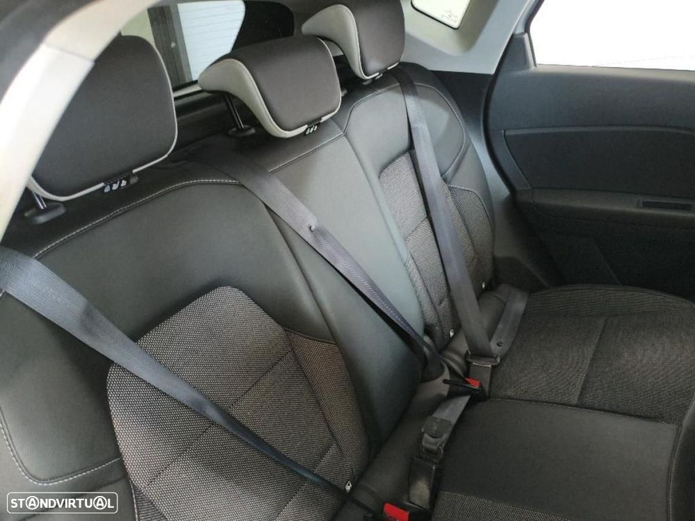 Renault Captur 1.0 TCe Techno Bi-Fuel - 5