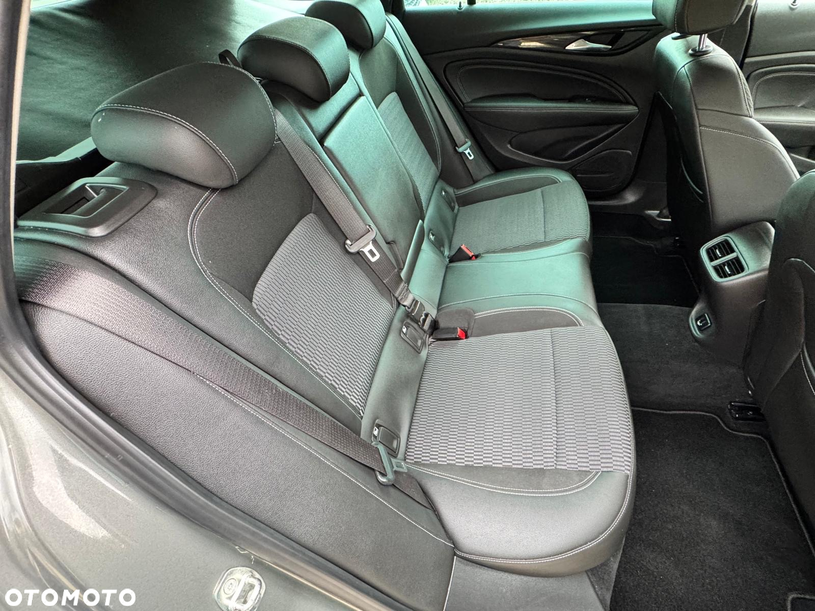 Opel Insignia 2.0 CDTI automatik Business Innovation - 26