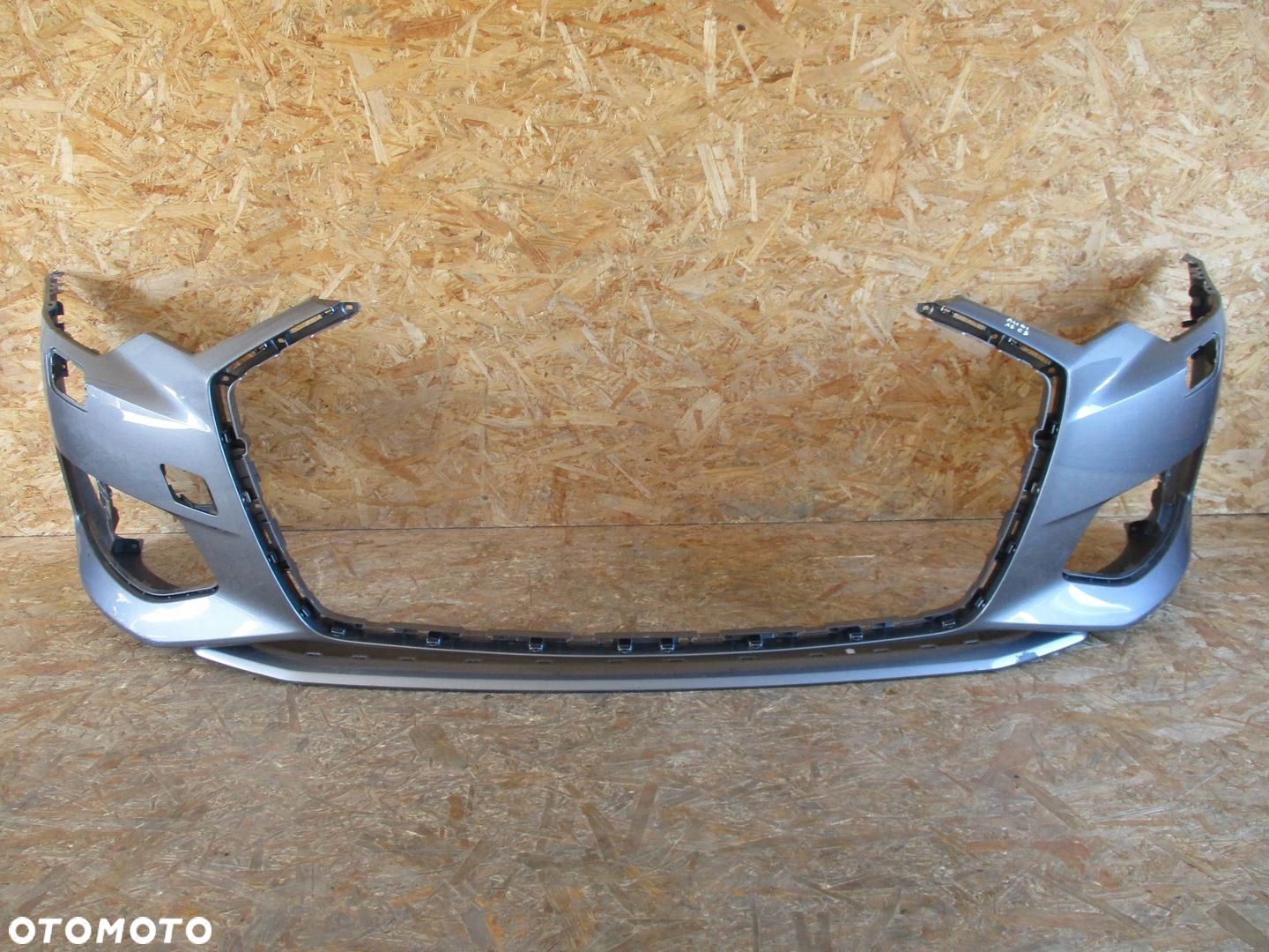 ZDERZAK PRZÓD PRZEDNI AUDI A6 C8 - 1