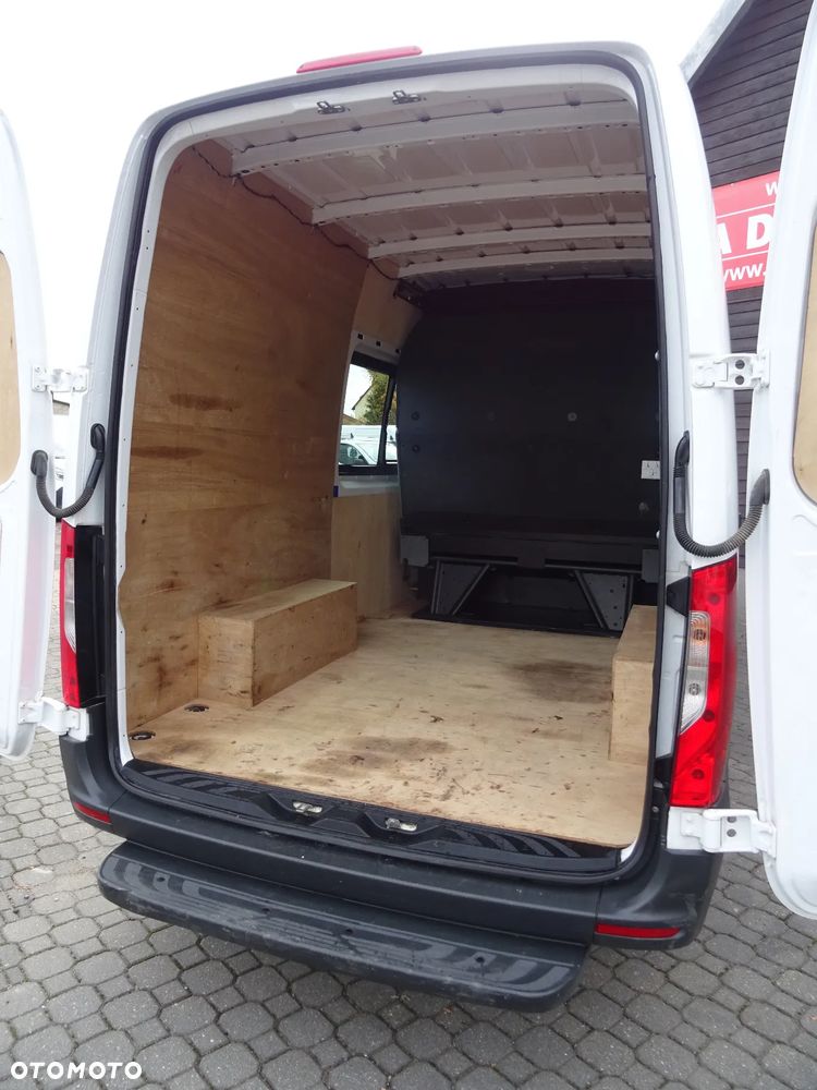 Mercedes-Benz SPRINTER - 8