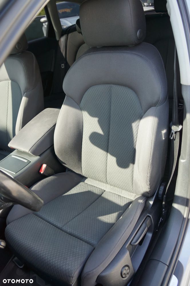 Audi A6 Avant 2.0 TDI quattro S tronic - 26