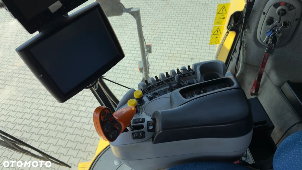 New Holland CR9080 4WD - 10