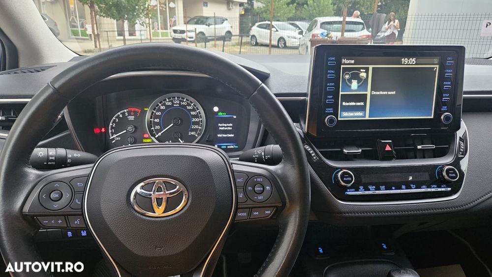 Toyota Corolla 1.8 HSD Dynamic - 11