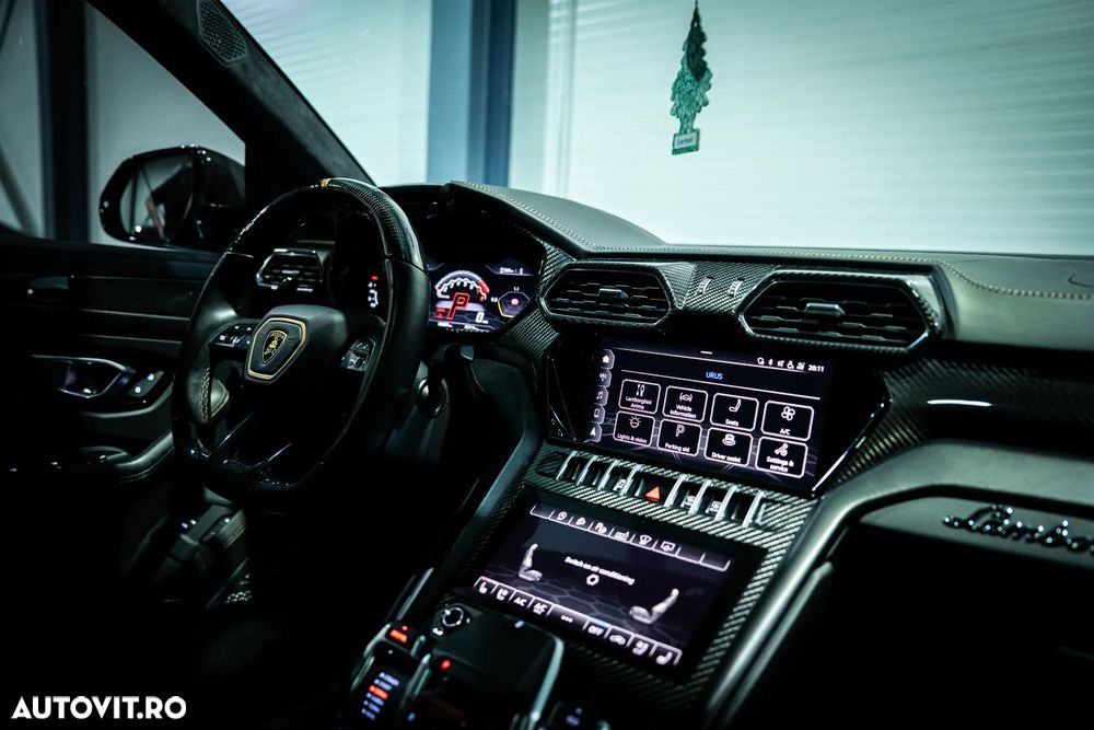 Lamborghini URUS - 4