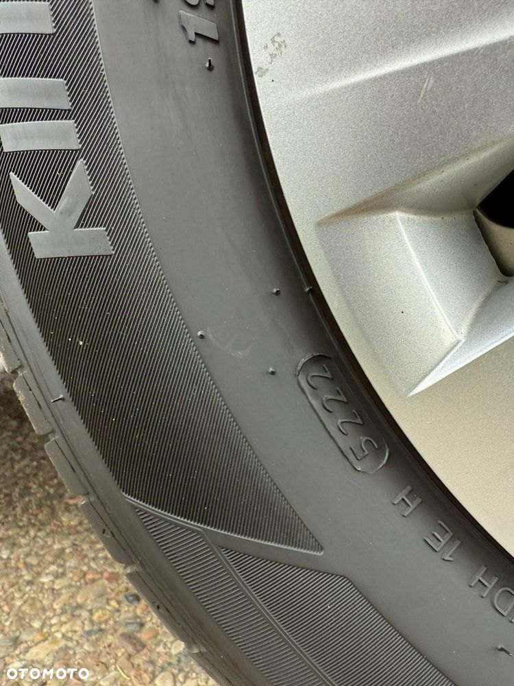 Volkswagen Caddy - 29