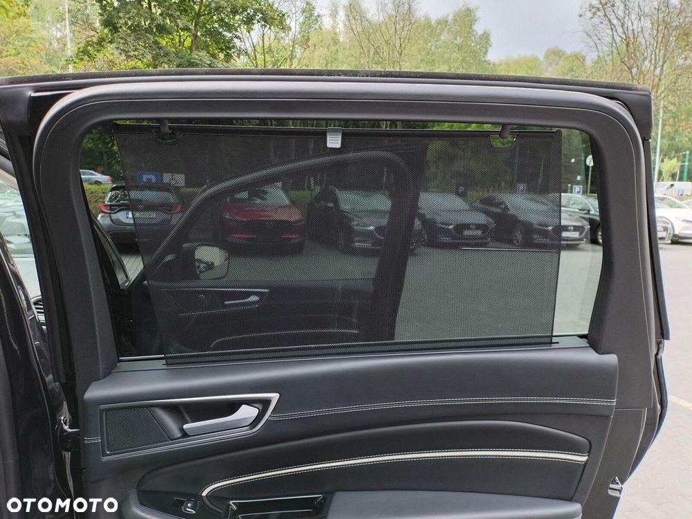 Ford S-Max - 36