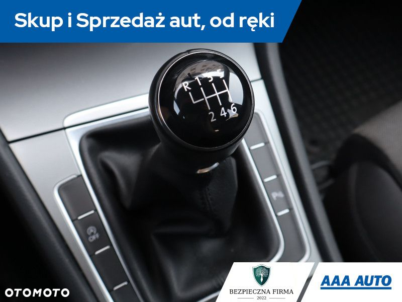 Volkswagen Golf - 14