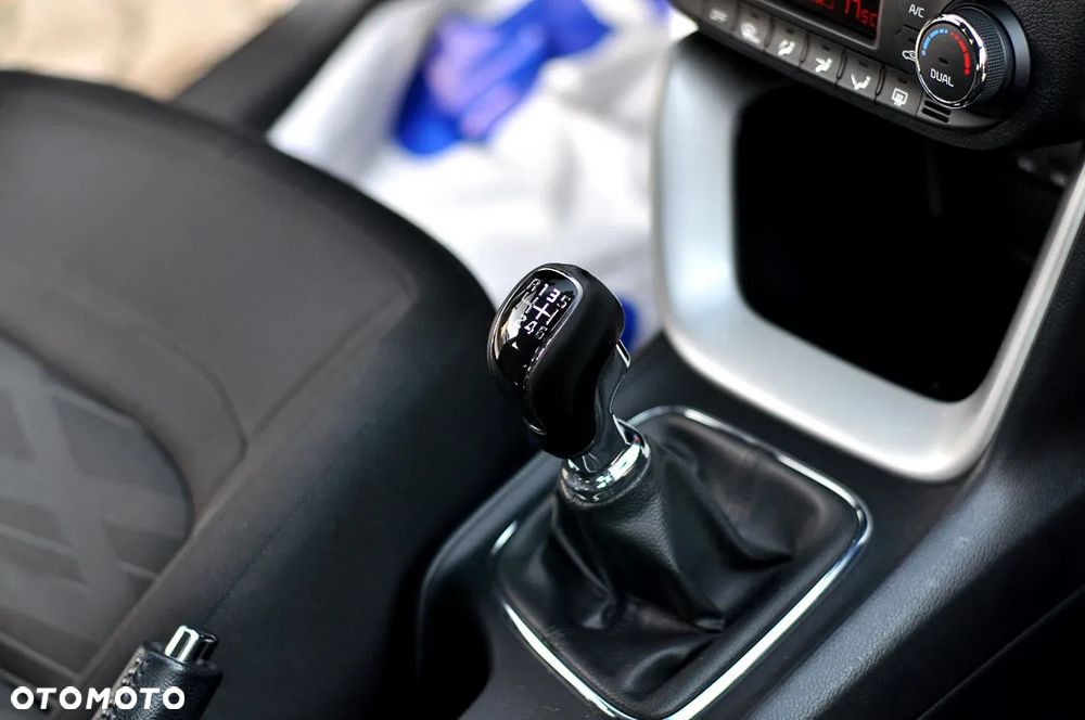 Kia Ceed 1.4 CVVT Dream Team Edition - 17