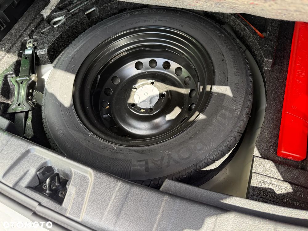 Nissan Qashqai 1.3 DIG-T N-Connecta DCT - 31