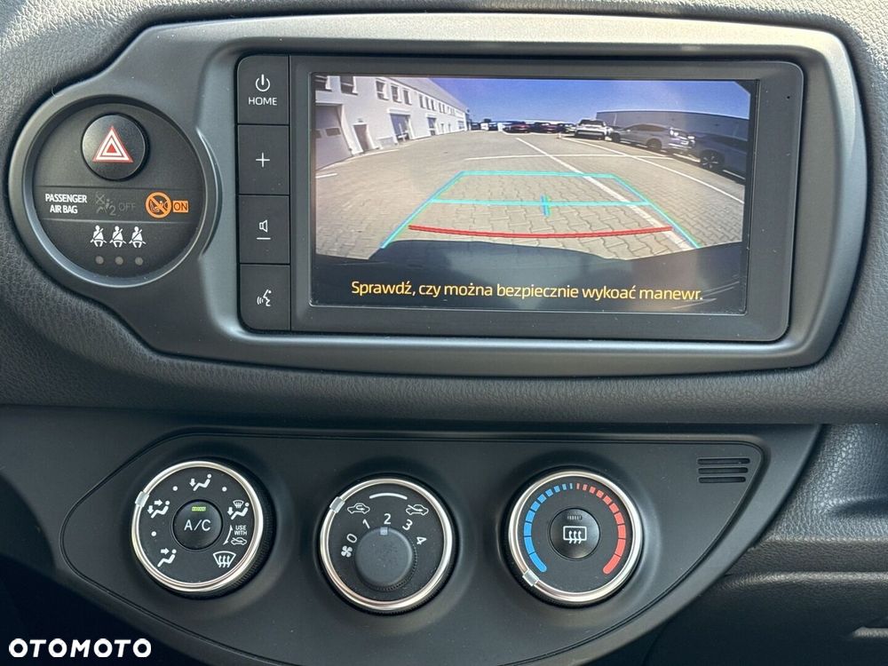 Toyota Yaris - 16