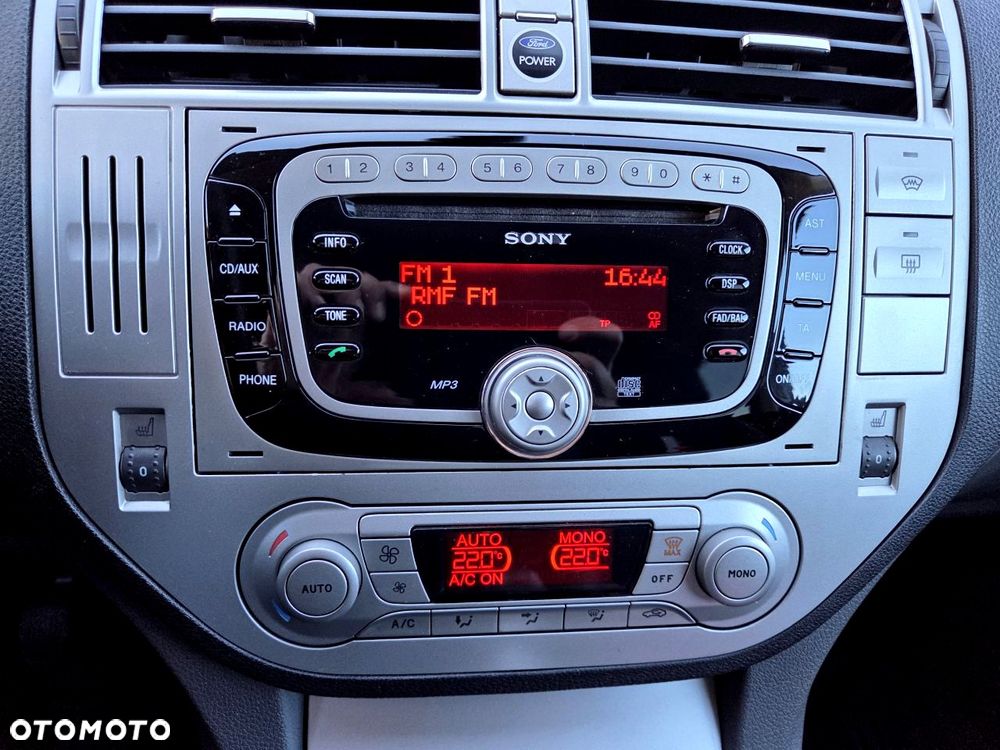 Ford Kuga - 26
