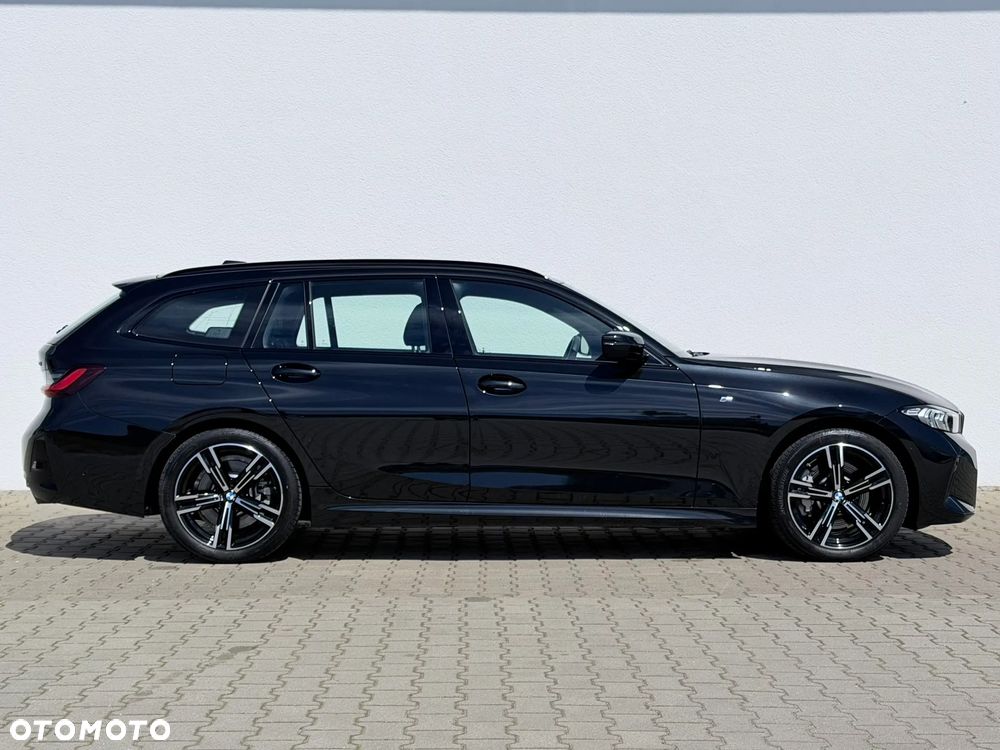BMW Seria 3 330i xDrive M Sport - 4