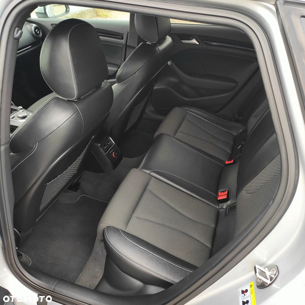 Audi A3 Sportback 2.0 TDI S line Sportpaket - 13