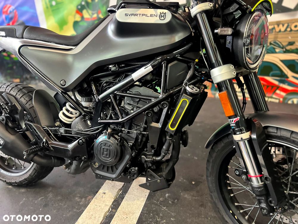 Husqvarna Svartpilen - 25
