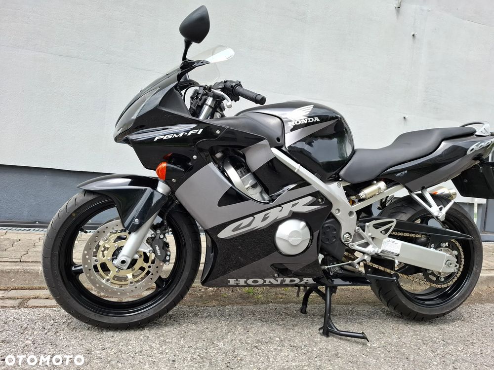 Honda CBR - 33