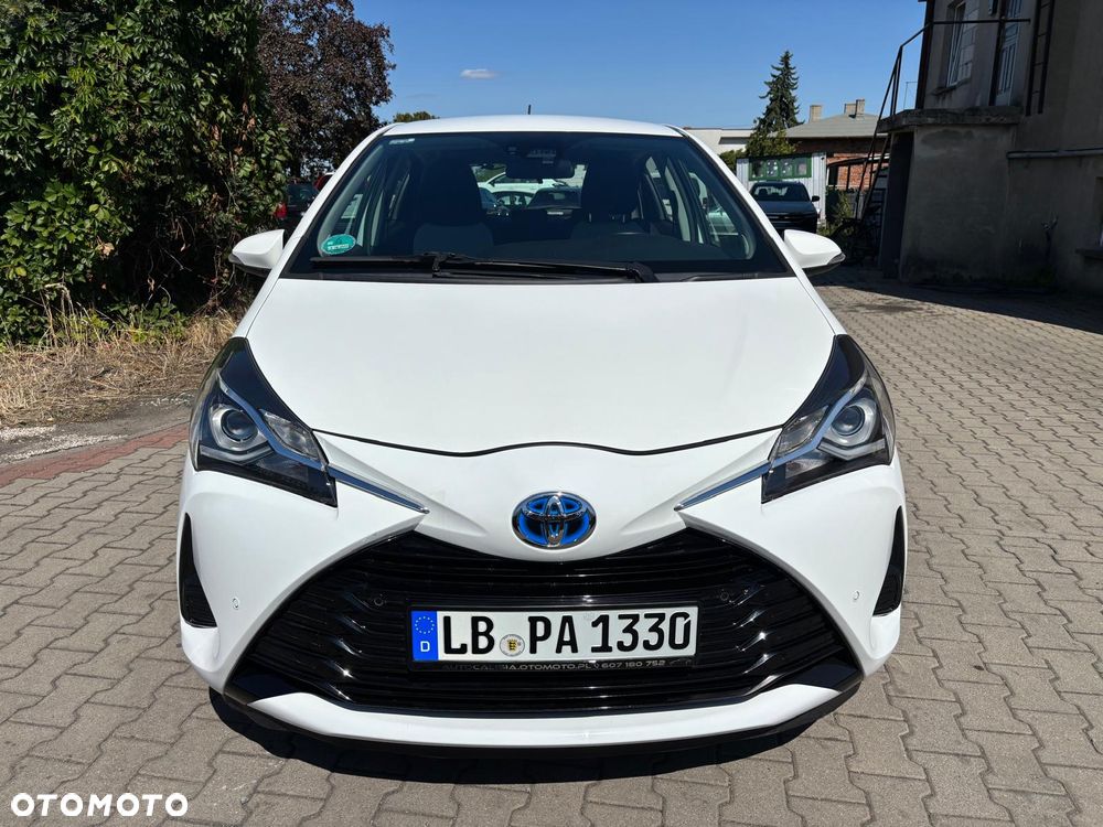 Toyota Yaris Hybrid 100 Premium - 2