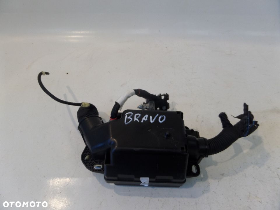 FIAT BRAVO 1.4 MTA SKRZYNKA BEZPIECZNIKÓW - 3