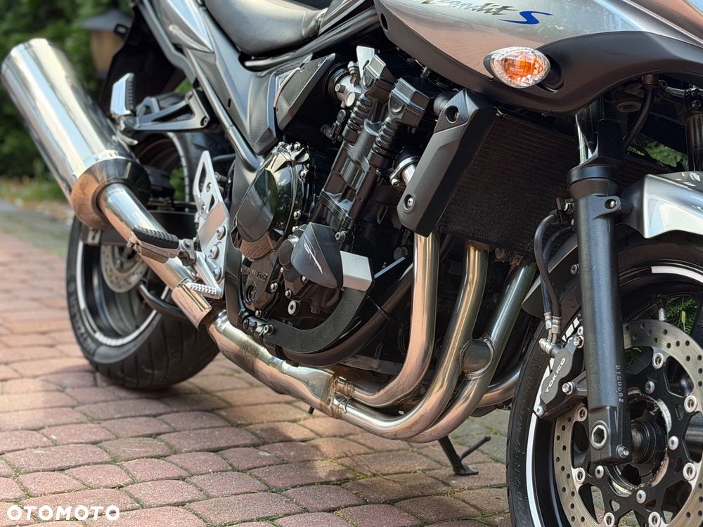Suzuki Bandit - 12