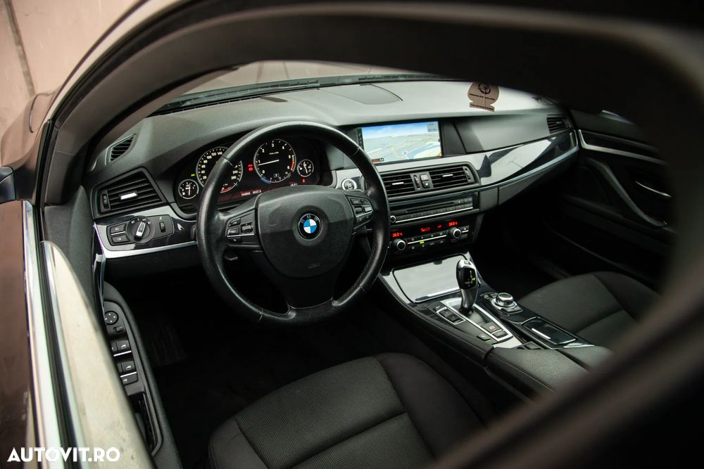 BMW Seria 5 520d Aut. - 22