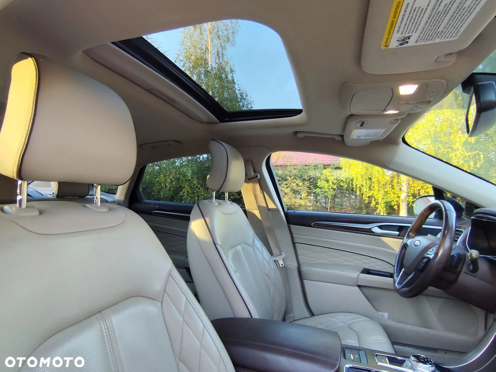 Ford Fusion 2.0 EcoBoost Titanium - 38