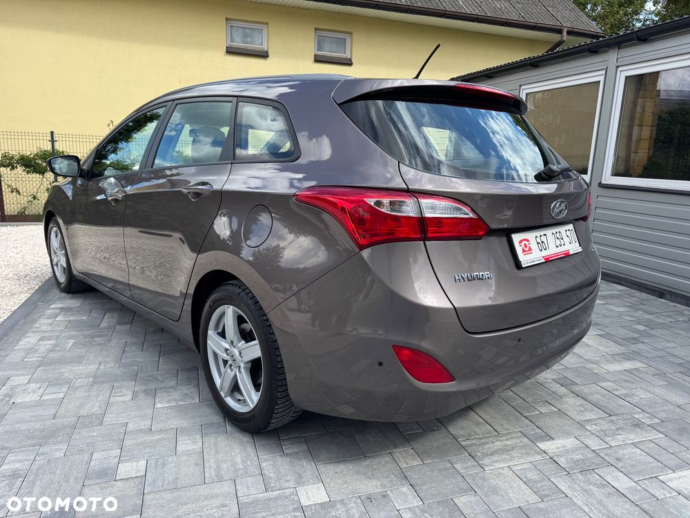 Hyundai i30 1.6 GDI Premium - 10