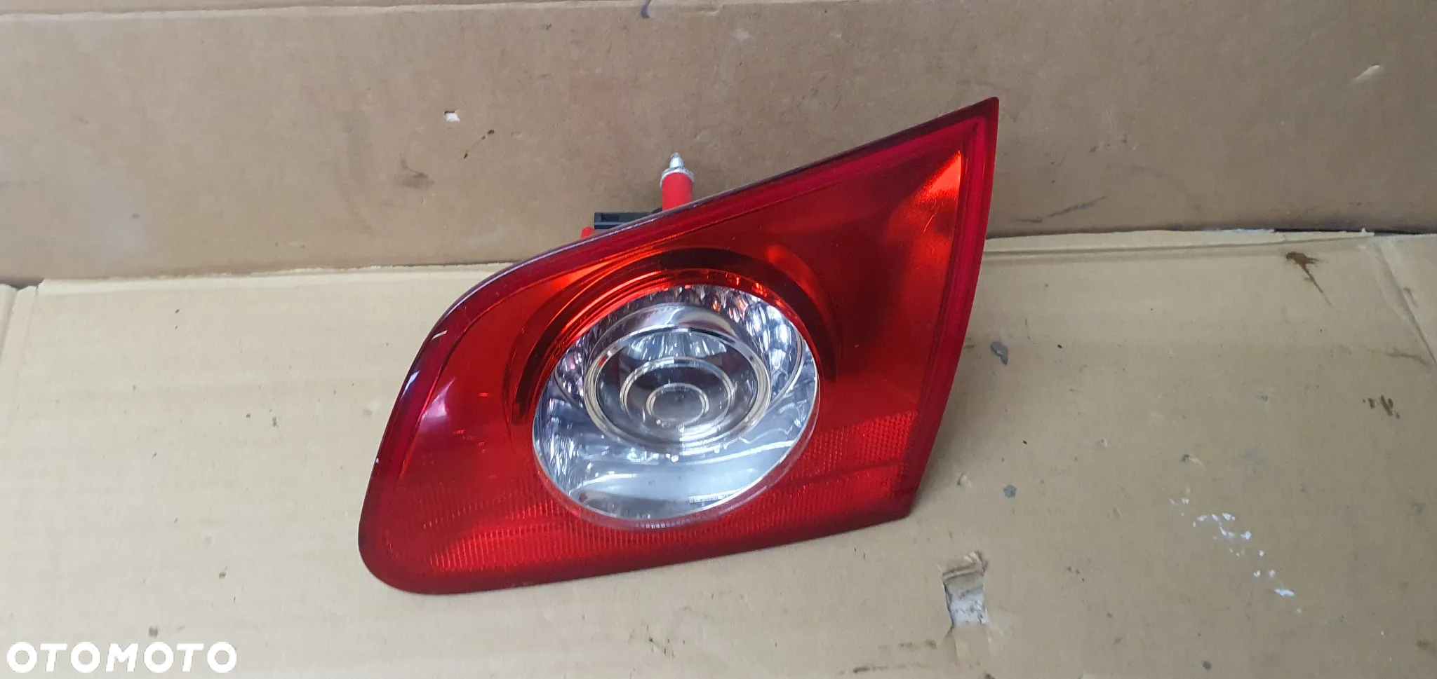Lampa prawy tył tylna prawy w klapę VW Passat B6 Kombi 3C9945094 - 2