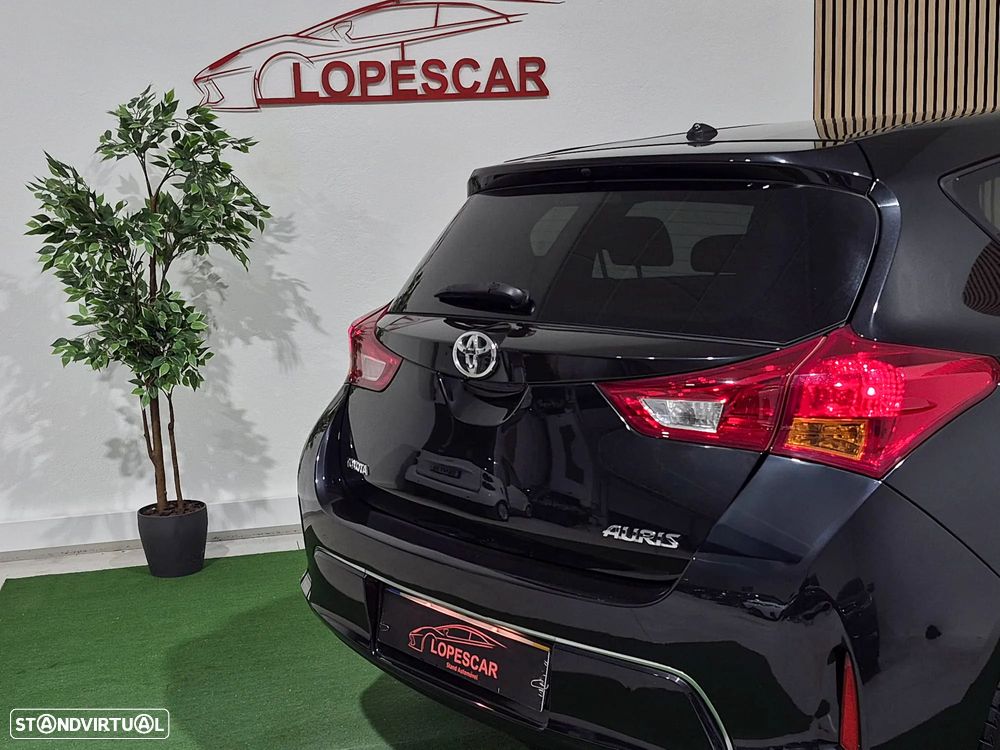 Toyota Auris 1.4 D-4D Comfort+Pack Sport - 6