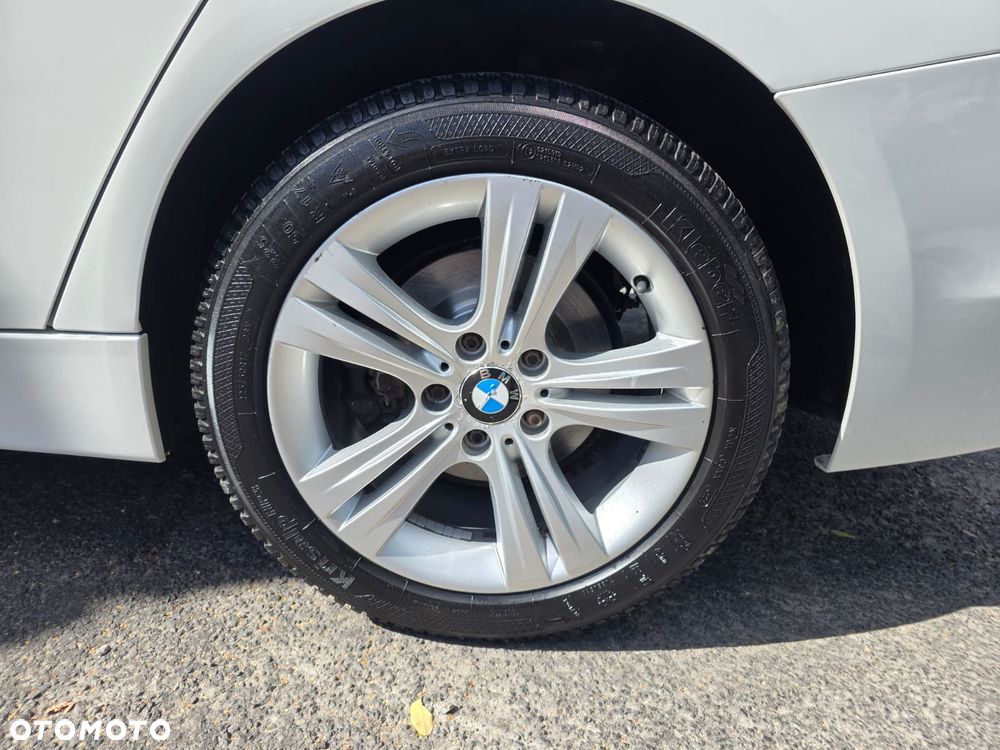 BMW Seria 3 - 26